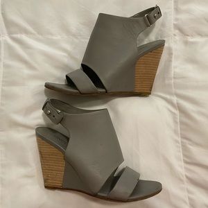 Vince wedges, size 7